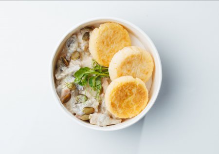 Кукурудзяні сирники з куркою та грибами Кукурудзяні сирники з куркою та грибами